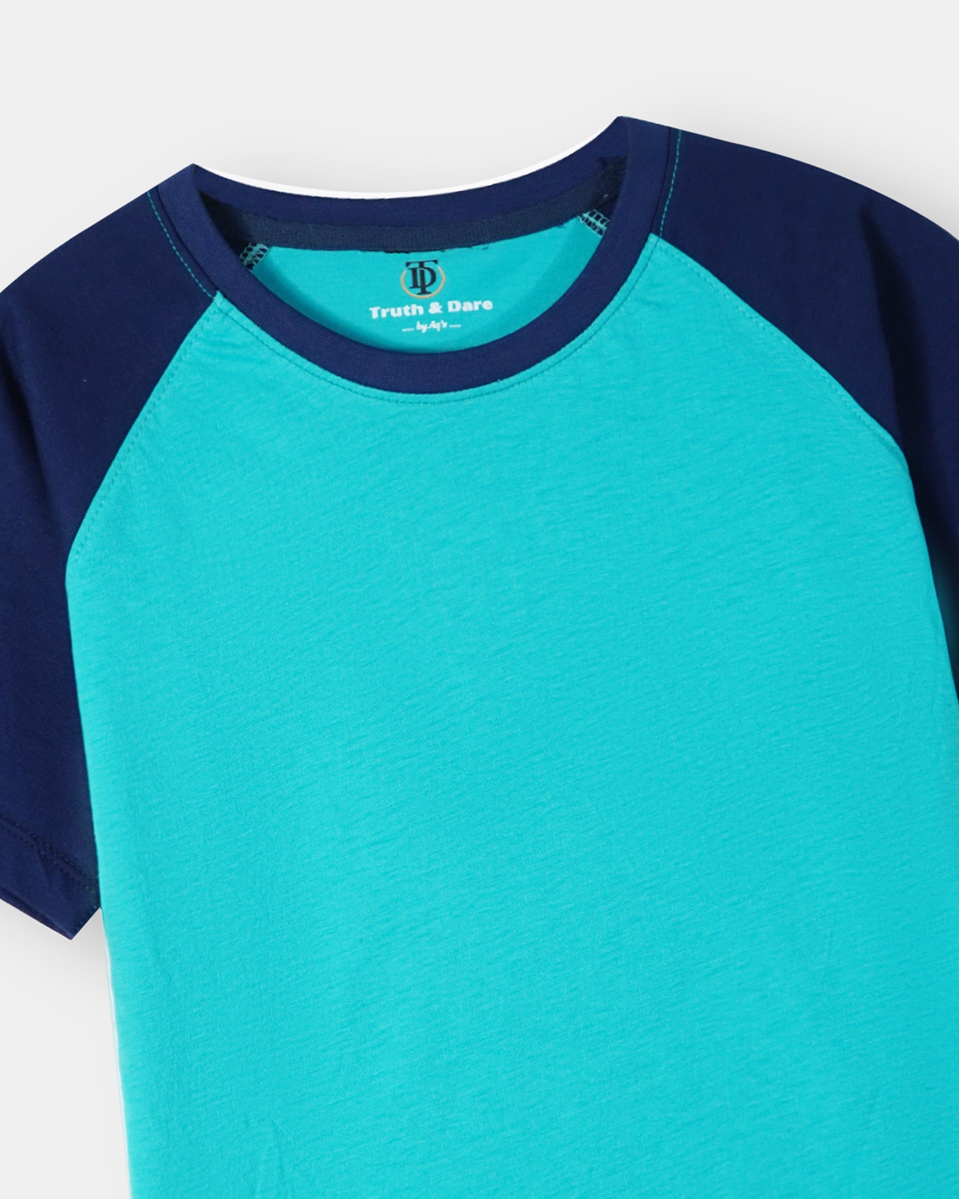 Unisex- Color Block Raglan Sleeve Tee