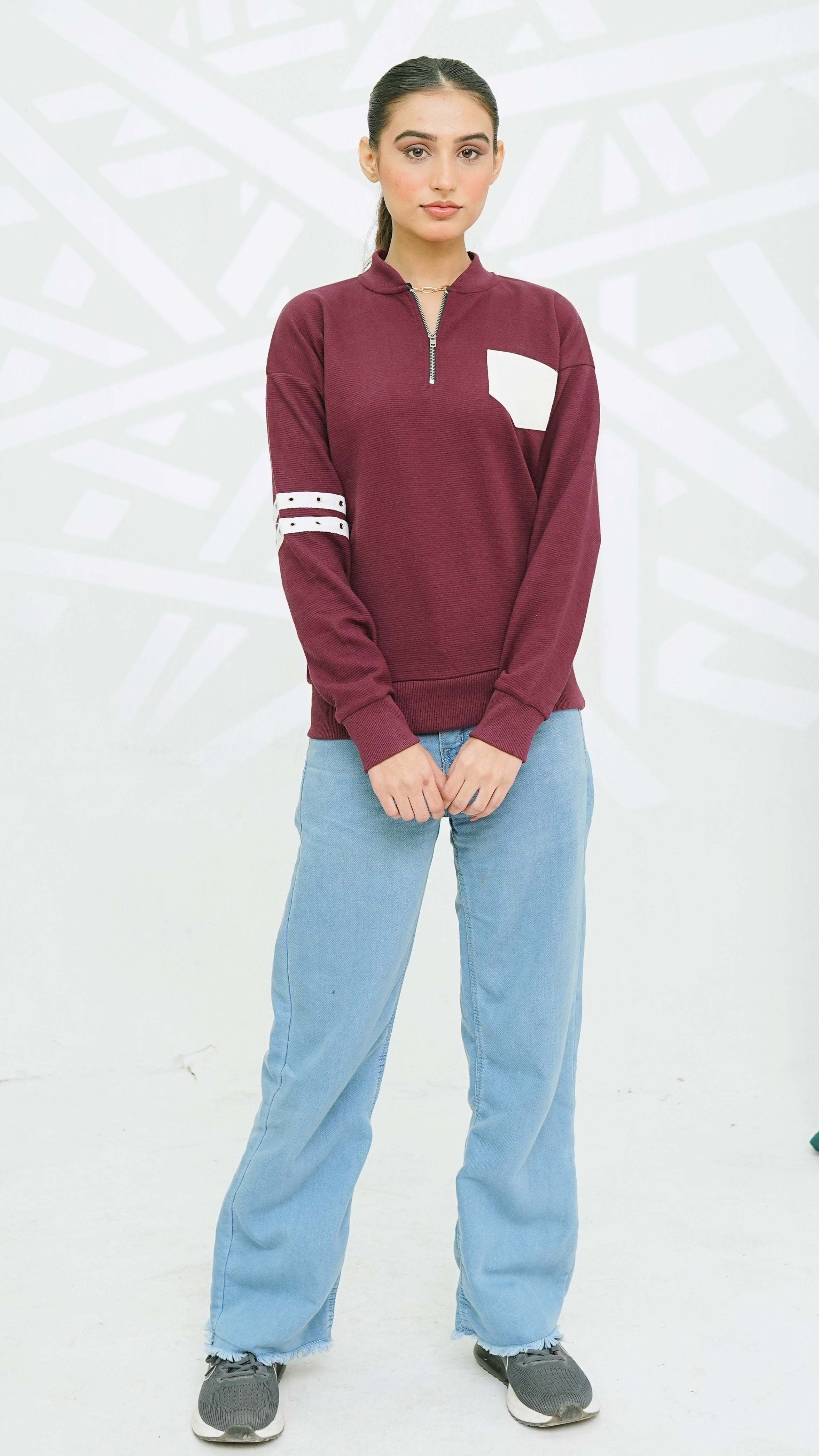 Women’s Haley Collar Sweatshirt in Maroon