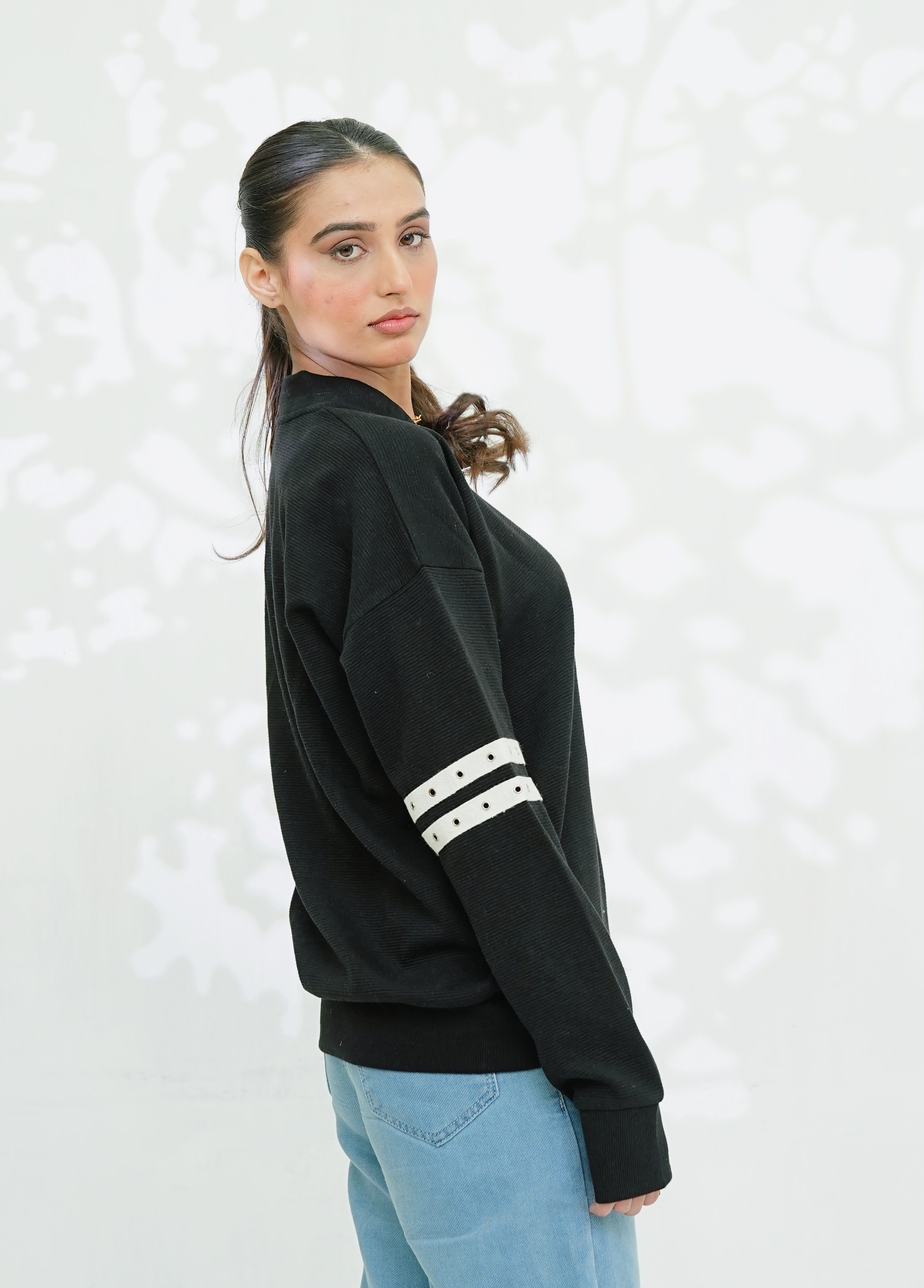Women’s Haley Collar Sweatshirt in Black