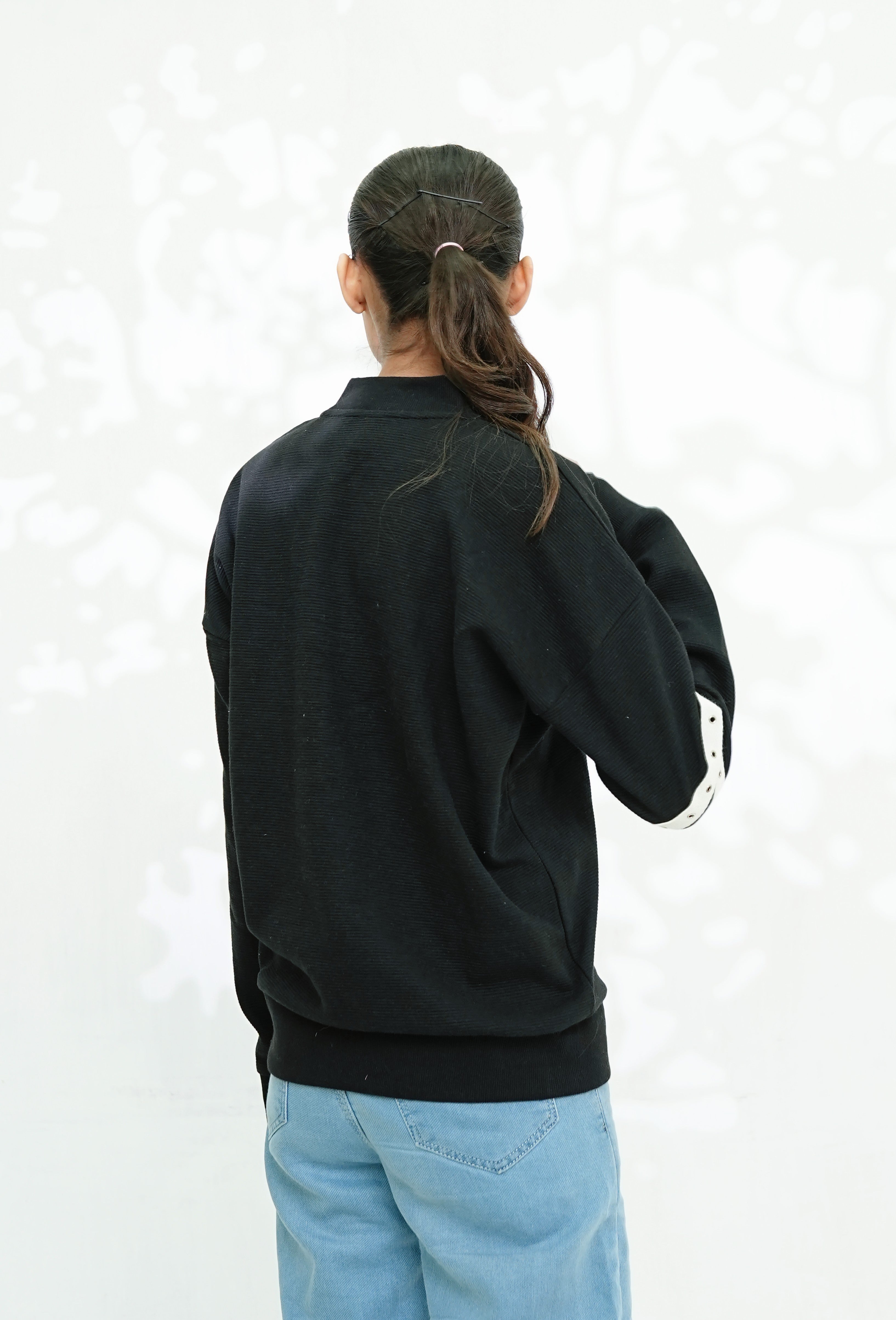 Women’s Haley Collar Sweatshirt in Black