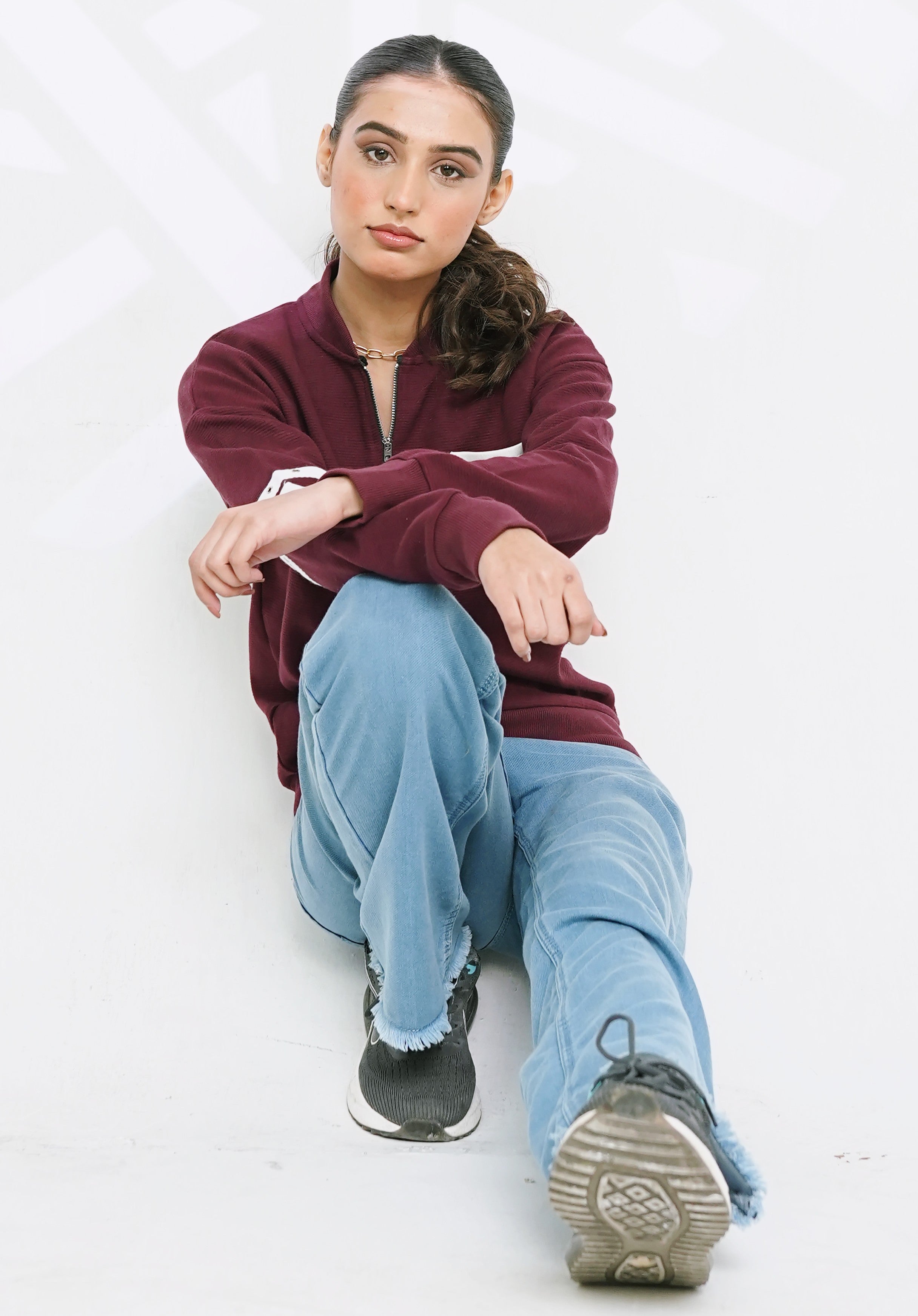 Women’s Haley Collar Sweatshirt in Maroon