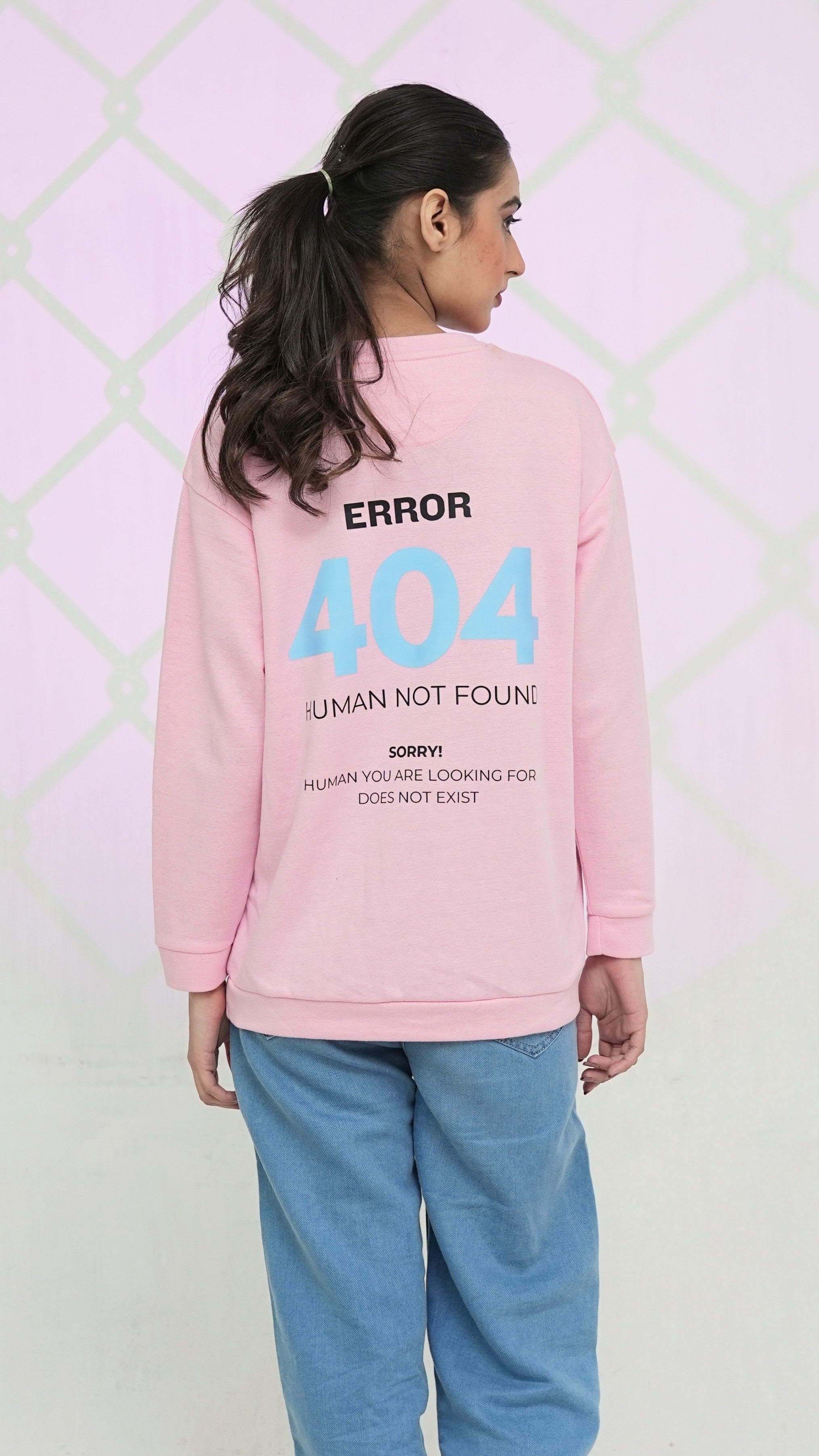 Women’s Pink Sweatshirt with "404 Error" Print